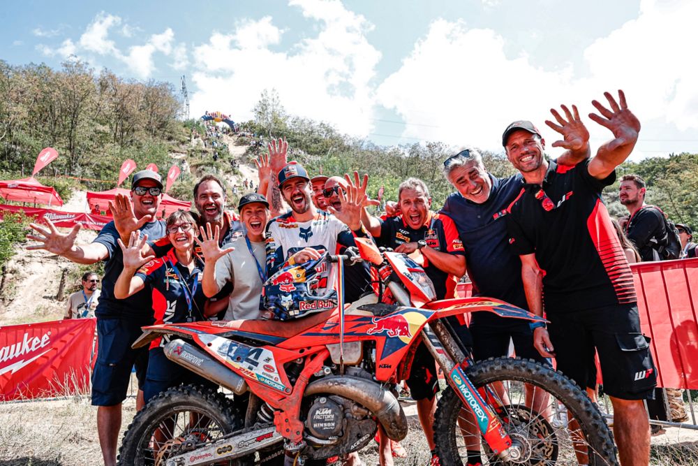 MANUEL LETTENBICHLER WINS RED BULL ROMANIACS | KTM United States